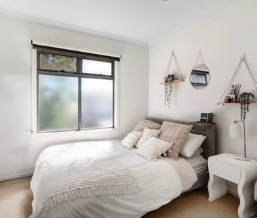 Stylish, Spacious & Perfectly Located - Photo 1