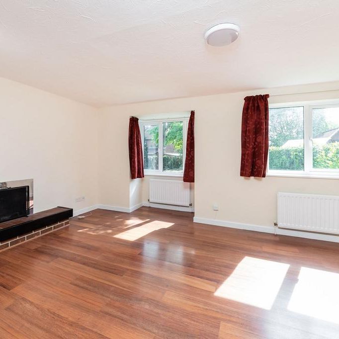 4 bedroom detached house to rent - Photo 1