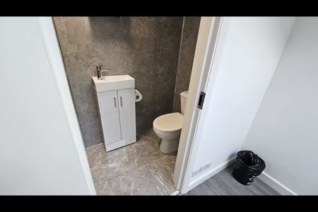 Studio Flat, Park Avenue, NW2 - Photo 3