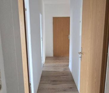 Für die kleine Familie: 3-Raum-Wohnung – mitten im Grünen in Geyer - Photo 1