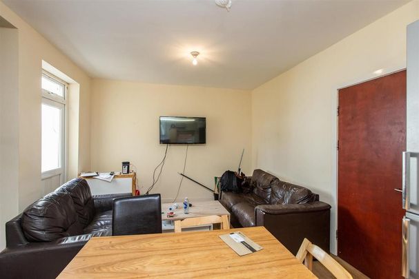 5 bedroom house to rent - Photo 1