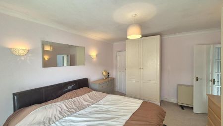2 bedroom maisonette to rent - Photo 5
