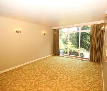 3 bedroom detached bungalow to rent - Photo 2