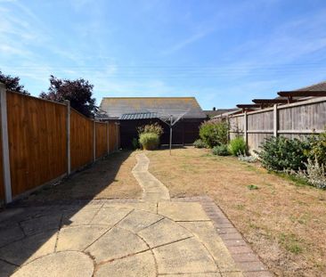2 bedroom end of terrace house to rent - Photo 2