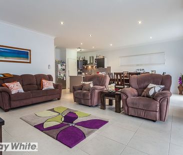 LARGE 3 BEDROOM WITH 2 LIVING ZONES! - Photo 2