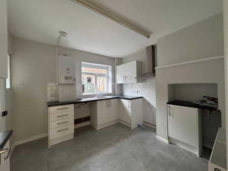 Halsford Croft, East Grinstead RH19, London - Photo 2