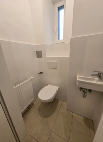 Elegante unbefristete hofseitige 2 Zimmer - Altbauwohnung mit moderner Ausstattung - in 1070, Halbgasse nahe Westbahnhof & Mariahilfer Straße - Photo 5