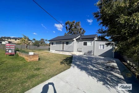 Recently Renovated House + Grannyflat - Photo 3
