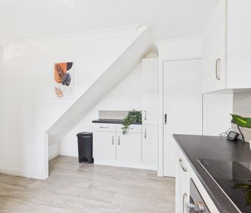 1 bedroom in a house share to rent - Photo 6