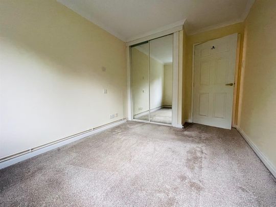 2 Bed Flat - Photo 1