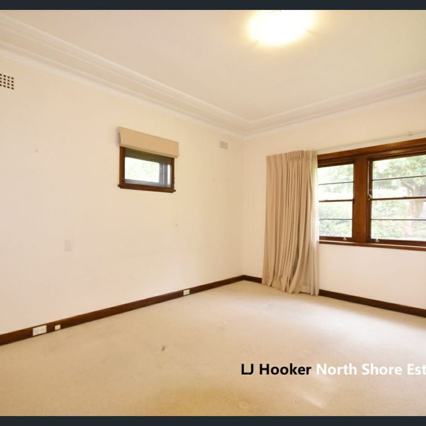 Walk to Train and School - Photo 1