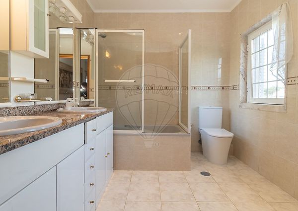 Moradia T4 em Setúbal