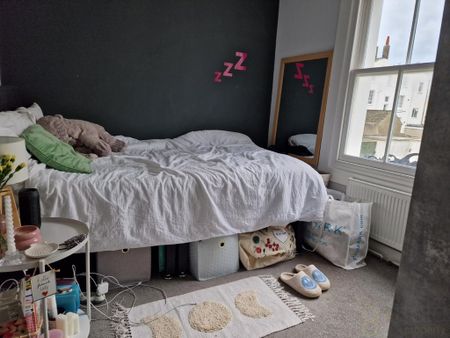 6 bedroom end of terrace house to rent - Photo 3