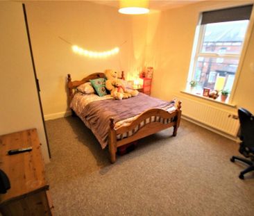 4 bedroom terraced house to rent - Photo 4