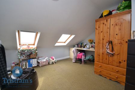 5 bed Mid Terraced House for Rent - Photo 2