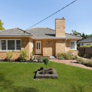 Sunlit Brighton East Abode with Deep Garden & Bayside Charm! - Photo 3