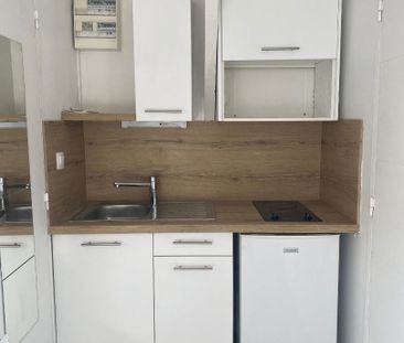 Location Appartement 1 pièce 12m² LILLE 59000 - Photo 1
