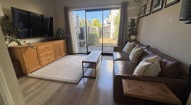 Modern Townhouse in heart of Hobsonville - Photo 1