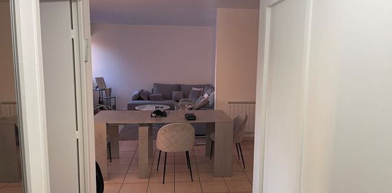 Location Appartement 3 pièces 73m² - Photo 2