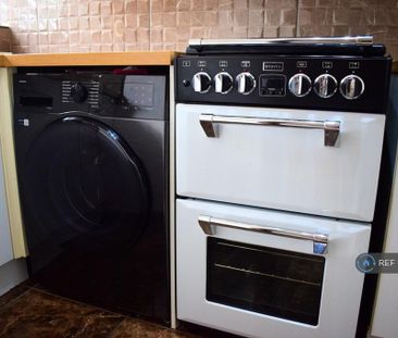 Studio to rent - Photo 6