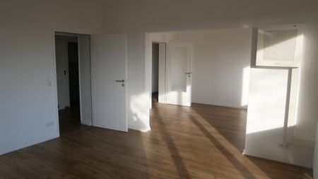 Komponistenviertel Wiesbaden, Modernisierte 3 ZKDuB Mietwohnung mit gr. Wohn-Eßb ... - Photo 4