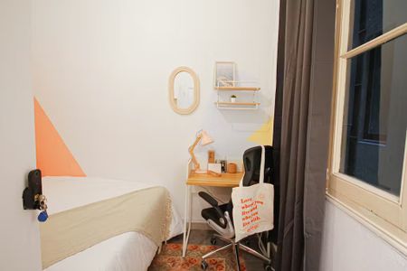 Carrer d'Aragó, Barcelona, Catalonia 08015 - Photo 2