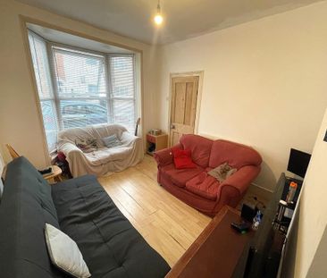 4 bedroom terraced house to rent - Photo 2