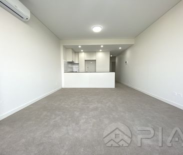 Near New Luxury Apartment in Holroyd Garden - Photo 1