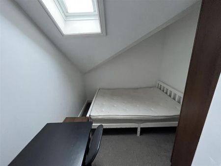 4 bedroom private hall to rent - Photo 2