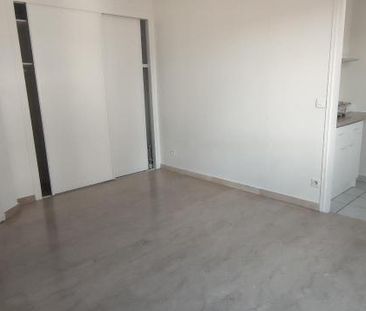 Location Appartement 2 pièces 32m² FONTAINES SUR SAONE 69270 - Photo 3