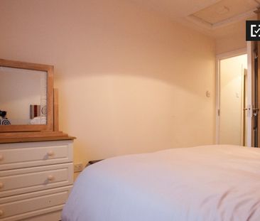 Room for rent in 5-bedroom house in Donaghmede, Dublin - Photo 6