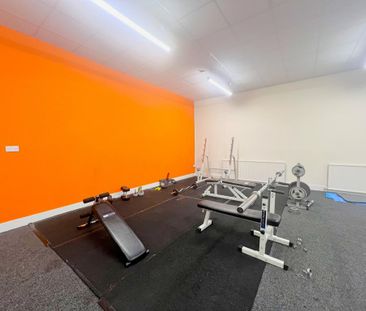 1 bedroom private hall to rent - Photo 3