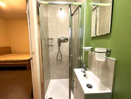 Room 3, 58 Highfield Road, Wheatley, DN1 - Photo 4