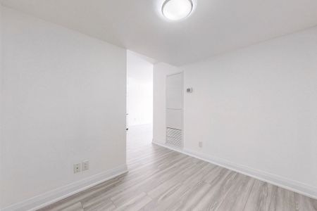 For Lease - 18 Uptown Drive Unit# 726, Markham, Ontario - Photo 4