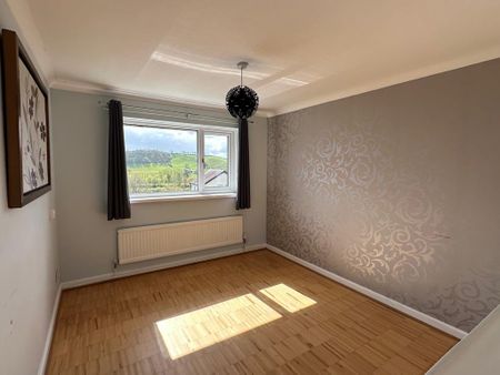 4 bedroom detached house to rent - Photo 4