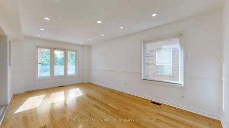 Detached Home For Lease | N9244586 - Photo 2