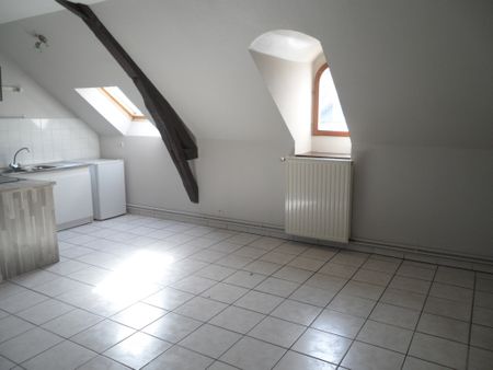 Location Appartement 3 pièces 88m² CHATEAUNEUF SUR CHER 18190 - Photo 4