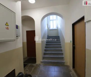 Krásný útulný byt 1+1 v přízemí cihlového domu s terasou - Photo 2