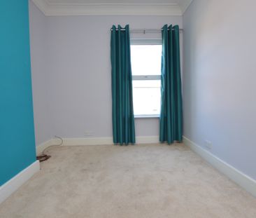3 Bedroom Terraced House - Photo 5