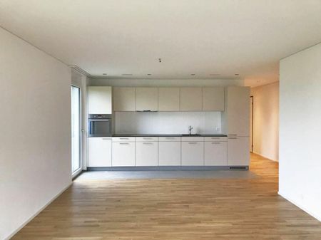 Charmante 3.5-Zimmerwohnung mit grossem Balkon und Blick ins Grüne. - Photo 3