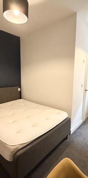 1 bedroom in a house share to rent - Photo 1