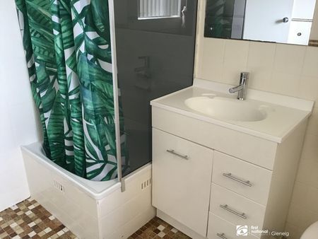 Costal living in popular Henley Beach! - Photo 5
