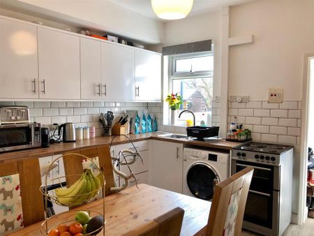 2 bedroom terraced house to rent - Photo 5