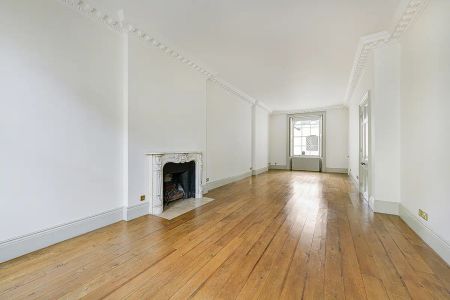 3 bedroom flat in Belgravia - Photo 2