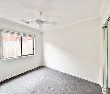 Spacious Family Living in a Quiet Leopold Court - Photo 3