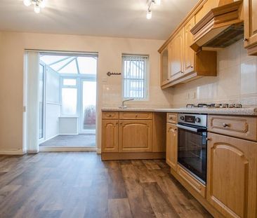 2 bedroom end of terrace house to rent - Photo 3