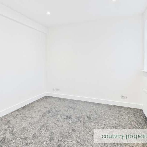 High Street, Stevenage, SG1 - Photo 1