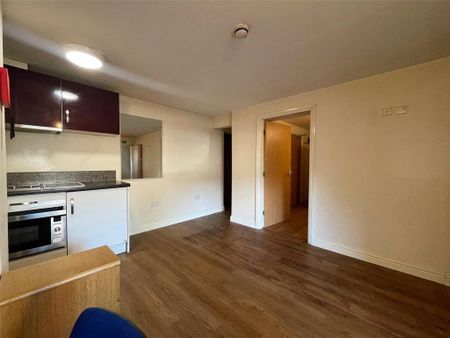 1 bedroom apartment to rent - Photo 2
