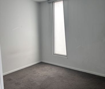 2-Bedroom Apartment in Boutique LUXE Complex - Photo 6