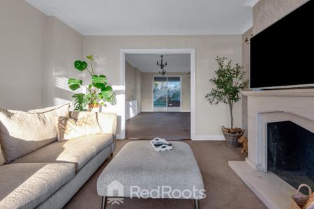 3 bedroom semi-detached house to rent - Photo 3